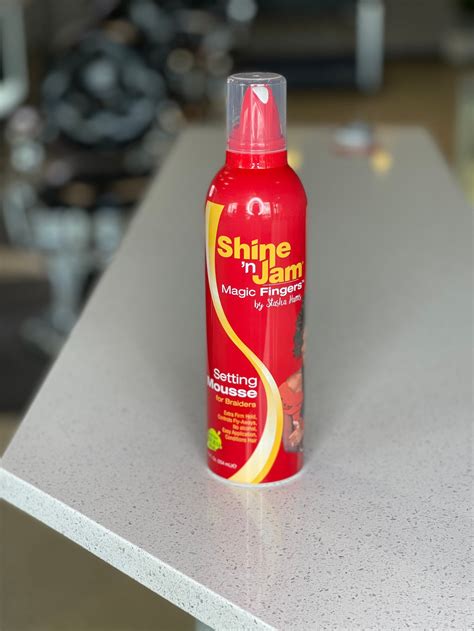 The Perfect Product for Defined and Controlled Hairstyles: Shine n Jam Magic Fingered Mousse